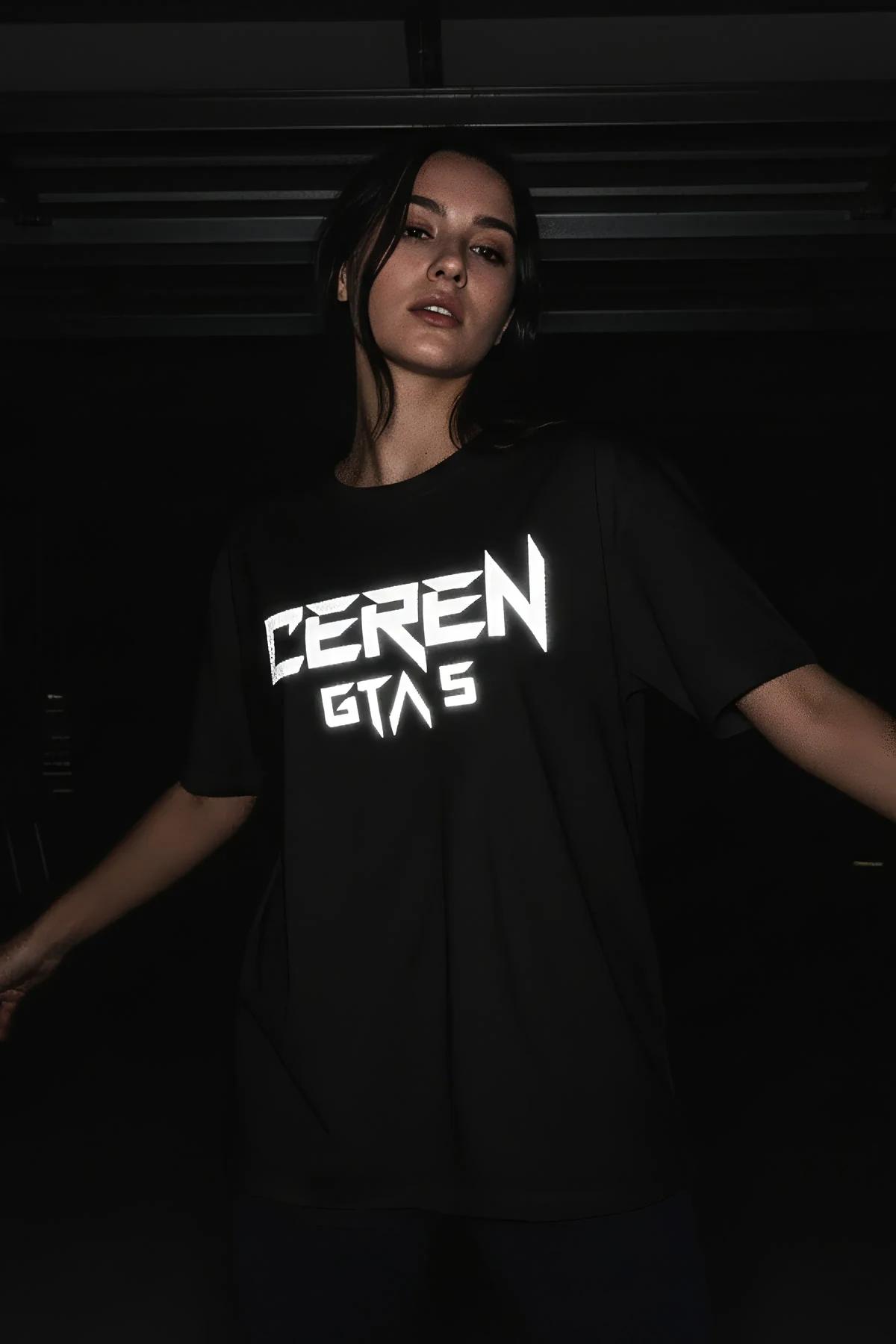 Black Glow-In-The-Dark Ceren GTA 5 Oversized T-Shirt Women Front View Luminous Graphic