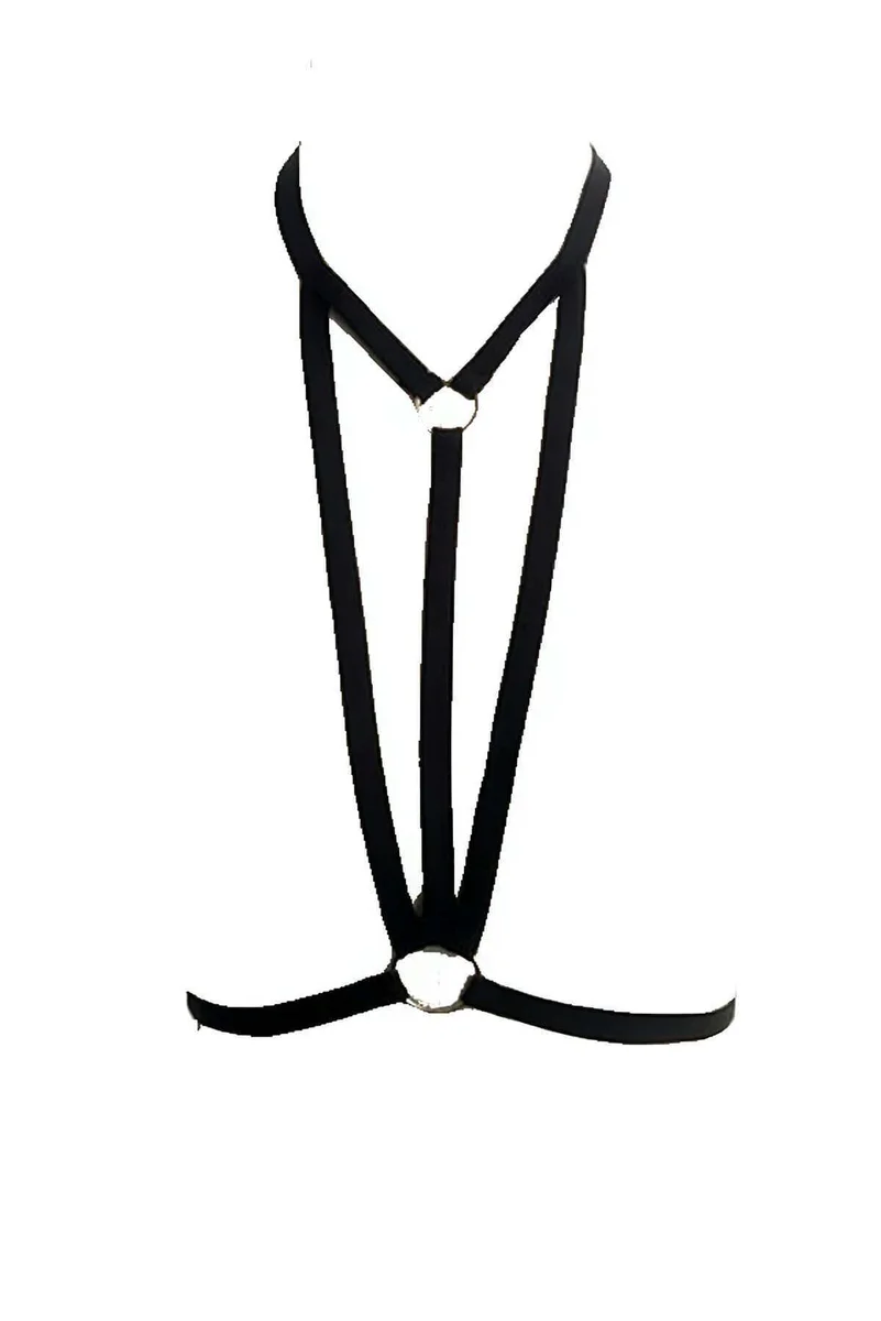 Strappy O-ring chest harness black detailed view with silver hardware
