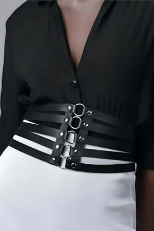 Siyah Suni Deri Korse Kemer Kadın Vücut Aksesuarı Metal Halkalı