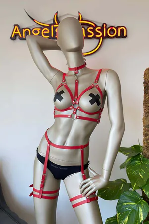 Red Faux Leather Body Harness Set Women Adjustable Straps Choker Garters