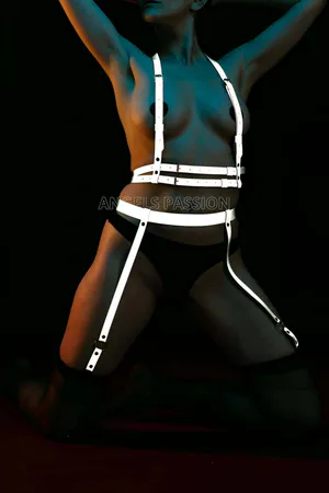 Karanlıkta Parlayan Seksi Reflektörlü Jartiyer Harness Takım - APFT232