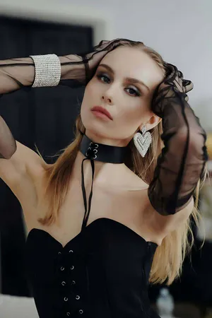 İpli Bağlamalı Şık Deri Tasma - APFT677