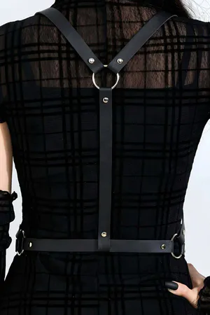 Elbise Üstü Şık Deri Aksesuar - APFT938