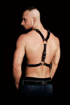 Perçin Detaylı Şık Deri Erkek Göğüs Harness - APFTM108