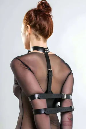 Boyundan Bağlamalı Fantezi Deri Kol Kelepçe - APFT877