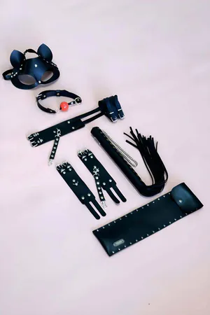 Kelepçe Kırbaç Set, 5'li Set, El - Ayak Kelepçesi, Maske, Ağız Topu - APFT1307