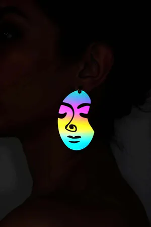 Rainbow Reflektörlü Soyut Kadın Yüzü Küpe, Şık Lazer Kesim Küpe - APBJ005