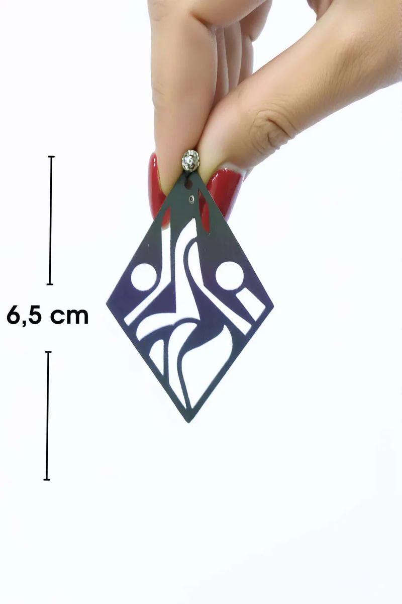 Statement Reflective Earrings Diamond Shape Cut