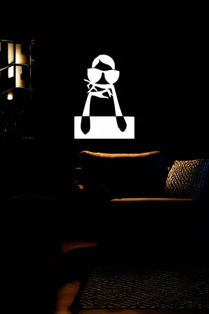 Reflektörlü Pop Art Stil Güneş Gözlüklü Kadın Figür Deri Tablo