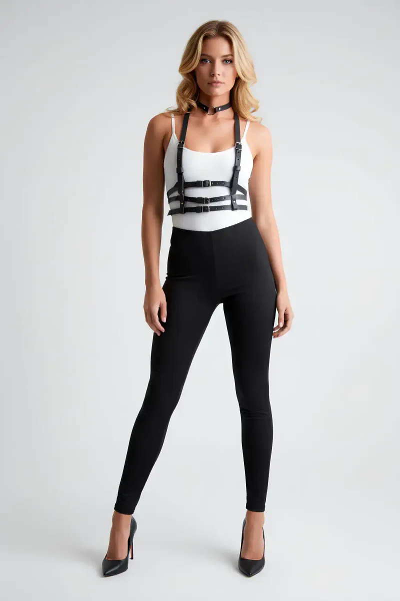 Ayarlanabilir bantlı siyah deri vücut harness ve choker modeli